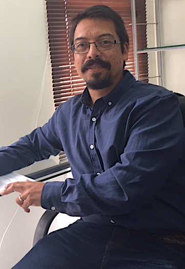 Dr. Enrique Ostria
