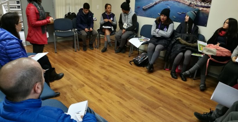 Con apoyo de investigadores CEAZA y UCN estudiantes del Liceo de Tongoy preparan sus investigaciones científicas Con apoyo de investigadores CEAZA y UCN estudiantes del Liceo de Tongoy preparan sus investigaciones científicas