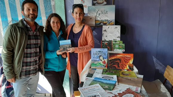 Más de una decena de textos entrega CEAZA a la Biblioteca de Chañaral de Aceituno Más de una decena de textos entrega CEAZA a la Biblioteca de Chañaral de Aceituno