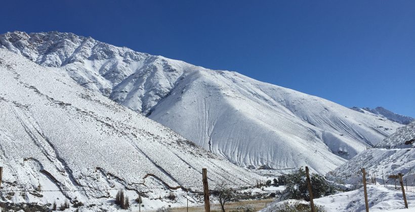 Científicos trabajan junto a escuelas rurales para aprender más sobre la nieve Científicos trabajan junto a escuelas rurales para aprender más sobre la nieve