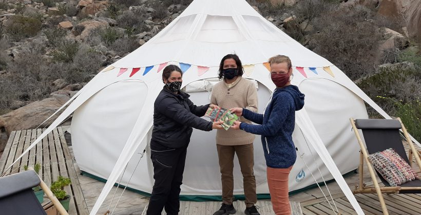 A través de la entrega de libros: CEAZA potencia el turismo sustentable de la Región de Coquimbo con conocimiento científico A través de la entrega de libros: CEAZA potencia el turismo sustentable de la Región de Coquimbo con conocimiento científico